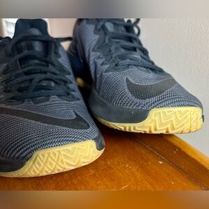 Nike Air Max Infuriate Mens Size 10.5 Black Low Top Basketball Sneakers Athletic